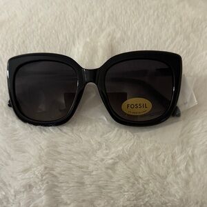 NWT Fossil Square Rectangle sunglasses.